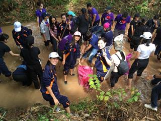 กองกลาง,ม.พะเยา,ร่วมสร้างฝายชะลอน้ำ,ตามรอยพ่อสืบสานพระราชปณิธานในหลวงรัชกาลที่,๙
