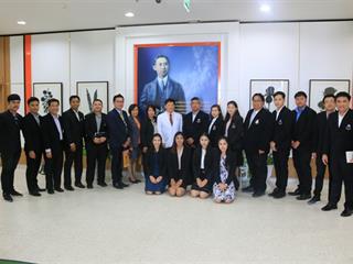 รศ.ดร.ชาลี,ทองเรือง,รองอธิการบดีฝ่ายบริหาร,และรักษาการแทนรองผู้อำนวยการศูนย์การแพทย์และโรงพยาบาลมหาวิทยาลัยพะเยา,นำทีมบุคลากรของศูนย์การแพทย์และโรงพยาบาลมหาวิทยาลัยพะเยา,ศึกษาดูงาน,ณ,โรงพยาบาลมหาวิทยาลัยเทคโนโลยีสุรนารี,จังหวัดนครราชสีมา