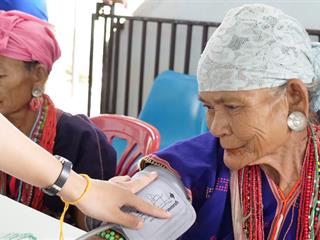 คณะแพทยศาสตร์,ม.พะเยา,ลงพื้นที่ดำเนินโครงการ,“หมู่บ้านสุขภาพดีเฉลิมพระเกียรติ,60,พรรษา,สมเด็จพระเทพรัตนราชสุดาฯ,สยามบรมราชกุมารี”,ผลักดันการสร้างสุขภาพชุมชนท้องถิ่นจังหวัดแม่ฮ่องสอน,,