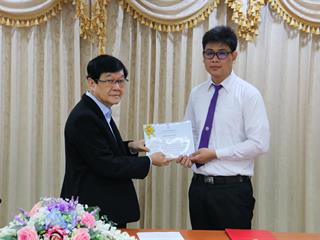 โครงการมอบเงินรางวัลและเกียรติบัตรนิสิตสหกิจศึกษา