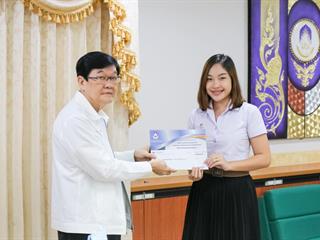 พิธีมอบรางวัลและเกียรติบัตร,,ผลการตัดสินกับกิจกรรม,ประกวดคำขวัญ,"Motto",ภายใต้หัวข้อ,"เจตจำนงสุจริตในการบริหารงานตามหลักธรรมาภิบาล,ของมหาวิทยาลัยพะเยา”,