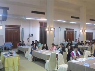 อบรมเชิงปฏิบัติการเพื่อพัฒนาทักษะ,PLC,(Professional,learning,community)เเละการออกแบบ,RBL,(research,based,learning),SEEM,แก่ครูในโครงการเพาะพันธุ์ปัญญา