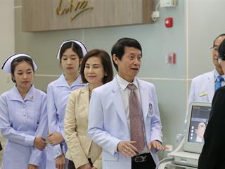 ศูนย์การแพทย์และโรงพยาบาลมหาวิทยาลัยพะเยา,,รับมอบเครื่องรักษาผิวหนังด้วยคลื่นอัลตร้าซาวน์