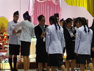 รองอธิการบดีฝ่ายกิจการพิเศษ,มหาวิทยาลัยพะเยา,เข้าร่วมงานวันเกียรติยศ,พร้อมพิธีประดับเครื่องหมายและหมวกเครื่องแบบราชพิธี,ให้กับนักเรียนชั้นมัธยมศึกษาปีที่,1,และปีที่,4,ใหม่,โรงเรียนเฉลิมพระเกียรติสมเด็จพระศรีนครินทร์,พะเยา