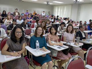 นิสิตระดับปริญญาโทและปริญญาเอก,คณะศิลปศาสตร์,มหาวิทยาลัยพะเยา,รายงานความก้าวหน้าวิจัยและอบรมเชิงปฏิบัติการเขียนรายงานการวิจัย