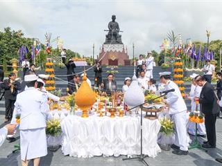 ครบรอบ,8,ปี,แห่งการสถาปนามหาวิทยาลัยพะเยา,,“8,ปีแห่งปัญญา,สร้างสรรค์และพัฒนาสู่ชุมชน”
