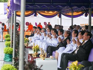 ครบรอบ,8,ปี,แห่งการสถาปนามหาวิทยาลัยพะเยา,,“8,ปีแห่งปัญญา,สร้างสรรค์และพัฒนาสู่ชุมชน”