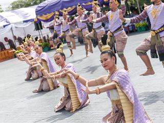 ครบรอบ,8,ปี,แห่งการสถาปนามหาวิทยาลัยพะเยา,,“8,ปีแห่งปัญญา,สร้างสรรค์และพัฒนาสู่ชุมชน”