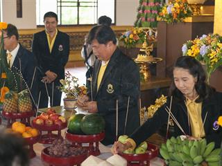 มหาวิทยาลัยพะเยา,จัดพิธีสักการะบูชาพระพุทธภุชคารักษ์,พระพุทธรูปประจำมหาวิทยาลัยพะเยาและพิธีสักการะสมเด็จพระนเรศวรมหาราช