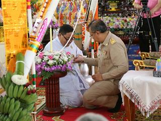 นายณรงค์ศักดิ์,โอสถธนากร,,ผู้ว่าราชการจังหวัดพะเยา,ในพิธีสืบชะตาต้อนรับการเข้ารับตำแหน่งผู้ว่าฯคนใหม่