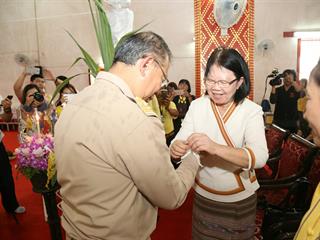 นายณรงค์ศักดิ์,โอสถธนากร,,ผู้ว่าราชการจังหวัดพะเยา,ในพิธีสืบชะตาต้อนรับการเข้ารับตำแหน่งผู้ว่าฯคนใหม่