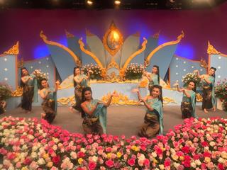 นิสิตมหาวิทยาลัยพะเยา,บันทึกเทปรำถวายพระพร,ชุด,“พระมิ่งขวัญปวงประชานิรันดร”,เนื่องในวันเฉลิมพระชนมพรรษา,สมเด็จพระนางเจ้าฯพระบรมราชินีนาถ,ในรัชกาลที่,9,วันที่,12,สิงหาคม,2561,ณ,สถานีวิทยุโทรทัศน์แห่งประเทศไทย,จังหวัดเชียงใหม่,(ช่อง,11)