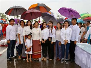 มหาวิทยาลัยพะเยา,ร่วมทำบุญตักบาตรวันอาสาฬหบูชา,ประจำปี,2561,ร่วมกับจังหวัดพะเยา