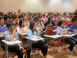 คณะเทคโนโลยีสารสนเทศและการสื่อสาร,มหาวิทยาลัยพะเยา,จัดกิจกรรมผู้บริหารพบผู้ปกครองนิสิตใหม่,ประจำปีการศึกษา,2561,เพื่อแนะนำข้อมูลเบื้องต้นของคณะฯ,และตอบข้อซักถาม
