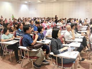 คณะเทคโนโลยีสารสนเทศและการสื่อสาร,มหาวิทยาลัยพะเยา,จัดกิจกรรมผู้บริหารพบผู้ปกครองนิสิตใหม่,ประจำปีการศึกษา,2561,เพื่อแนะนำข้อมูลเบื้องต้นของคณะฯ,และตอบข้อซักถาม