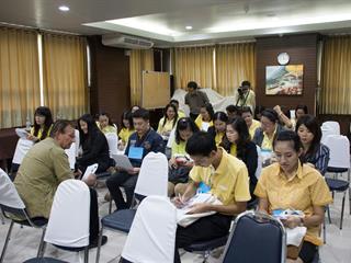 คณะศิลปศาสตร์จัดทำโครงการพัฒนาคุณภาพการศึกษาและพัฒนาท้องถิ่นโดยมีสถาบันอุดมศึกษาเป็นพี่เลี้ยง,โครงการ,“อ่านได้,เขียนคล่อง,ผ่านนิทาน”