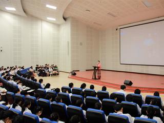การปฐมนิเทศนิสิตระดับปริญญาตรี,ปีการศึกษา,2561,คณะศิลปศาสตร์,มหาวิทยาลัยพะเยา
