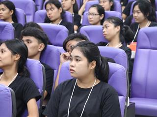 คณะรัฐศาสตร์และสังคมศาสตร์,มหาวิทยาลัยพะเยา,ดำเนินโครงการปฐมนิเทศ-เตรียมความพร้อมนิสิตก่อนเข้าเรียนมหาวิทยาลัย,(Pre,-U)