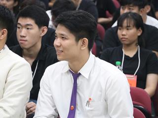 คณะรัฐศาสตร์และสังคมศาสตร์,มหาวิทยาลัยพะเยา,ดำเนินโครงการปฐมนิเทศ-เตรียมความพร้อมนิสิตก่อนเข้าเรียนมหาวิทยาลัย,(Pre,-U)