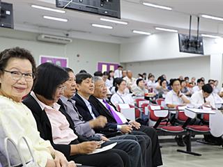 งานกิจการนิสิตและสโมสรนิสิต,คณะทันตแพทยศาสตร์,จัดโครงการผู้บริหารคณะพบผู้ปกครองนิสิตใหม่ทันตแพทย์