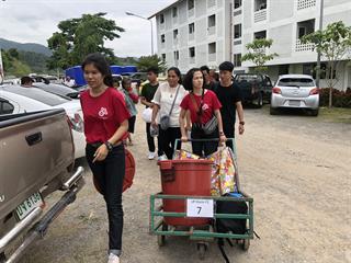 กิจกรรมผู้ปกครองพบผู้บริหาร,ประจำปีการศึกษา,2561,และกิจกรรมนิสิตจิตอาสาช่วยน้องใหม่ย้ายของเข้าหอพัก