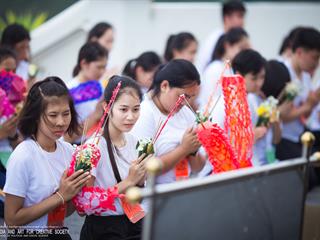 หน่วยกิจการนิสิตและทำนุบำรุงศิลปวัฒนธรรม,พร้อมด้วยสโมสรนิสิต,และชมรมสืบสายถิ่นแผ่นดินล้านนา,คณะรัฐศาสตร์และสังคมศาสตร์,มหาวิทยาลัยพะเยา,ร่วมกันจัดโครงการทำนุบำรุงศิลปวัฒนธรรม,และกิจกรรมต้อนรับนิสิตใหม่