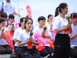 หน่วยกิจการนิสิตและทำนุบำรุงศิลปวัฒนธรรม,พร้อมด้วยสโมสรนิสิต,และชมรมสืบสายถิ่นแผ่นดินล้านนา,คณะรัฐศาสตร์และสังคมศาสตร์,มหาวิทยาลัยพะเยา,ร่วมกันจัดโครงการทำนุบำรุงศิลปวัฒนธรรม,และกิจกรรมต้อนรับนิสิตใหม่