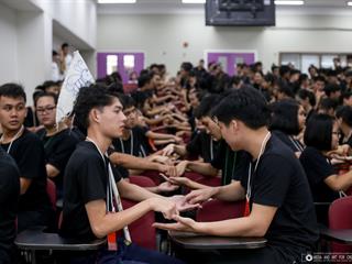 หน่วยกิจการนิสิตและทำนุบำรุงศิลปวัฒนธรรม,พร้อมด้วยสโมสรนิสิต,และชมรมสืบสายถิ่นแผ่นดินล้านนา,คณะรัฐศาสตร์และสังคมศาสตร์,มหาวิทยาลัยพะเยา,ร่วมกันจัดโครงการทำนุบำรุงศิลปวัฒนธรรม,และกิจกรรมต้อนรับนิสิตใหม่
