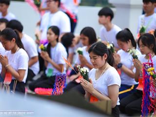 หน่วยกิจการนิสิตและทำนุบำรุงศิลปวัฒนธรรม,พร้อมด้วยสโมสรนิสิต,และชมรมสืบสายถิ่นแผ่นดินล้านนา,คณะรัฐศาสตร์และสังคมศาสตร์,มหาวิทยาลัยพะเยา,ร่วมกันจัดโครงการทำนุบำรุงศิลปวัฒนธรรม,และกิจกรรมต้อนรับนิสิตใหม่