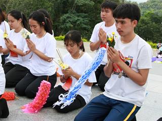 หน่วยกิจการนิสิตและทำนุบำรุงศิลปวัฒนธรรม,พร้อมด้วยสโมสรนิสิต,และชมรมสืบสายถิ่นแผ่นดินล้านนา,คณะรัฐศาสตร์และสังคมศาสตร์,มหาวิทยาลัยพะเยา,ร่วมกันจัดโครงการทำนุบำรุงศิลปวัฒนธรรม,และกิจกรรมต้อนรับนิสิตใหม่