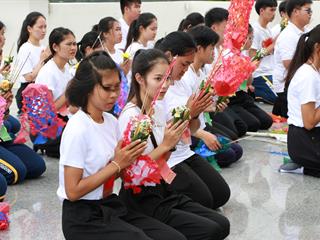 หน่วยกิจการนิสิตและทำนุบำรุงศิลปวัฒนธรรม,พร้อมด้วยสโมสรนิสิต,และชมรมสืบสายถิ่นแผ่นดินล้านนา,คณะรัฐศาสตร์และสังคมศาสตร์,มหาวิทยาลัยพะเยา,ร่วมกันจัดโครงการทำนุบำรุงศิลปวัฒนธรรม,และกิจกรรมต้อนรับนิสิตใหม่