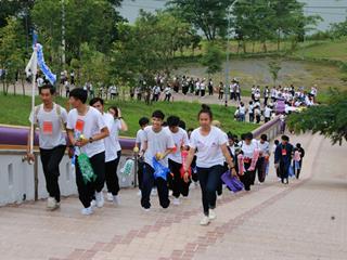 หน่วยกิจการนิสิตและทำนุบำรุงศิลปวัฒนธรรม,พร้อมด้วยสโมสรนิสิต,และชมรมสืบสายถิ่นแผ่นดินล้านนา,คณะรัฐศาสตร์และสังคมศาสตร์,มหาวิทยาลัยพะเยา,ร่วมกันจัดโครงการทำนุบำรุงศิลปวัฒนธรรม,และกิจกรรมต้อนรับนิสิตใหม่