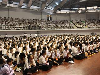 กิจกรรมธรรมะบรรยาย,"การใช้ชีวิตในมหาวิทยาลัย”