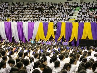 ปฐมนิเทศนิสิตใหม่,ม.พะเยา,แจกร่มและถุงผ้าลดโลกร้อนสนองนโยบาย,UP,Green