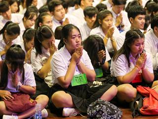ปฐมนิเทศนิสิตใหม่,ม.พะเยา,แจกร่มและถุงผ้าลดโลกร้อนสนองนโยบาย,UP,Green