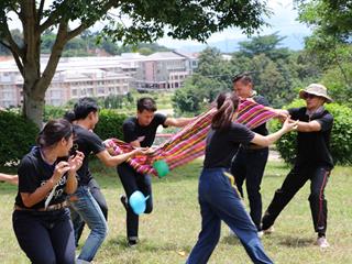 หน่วยกิจการนิสิตและทำนุบำรุงศิลปวัฒนธรรม,พร้อมด้วยสโมสรนิสิตฯ,คณะรัฐศาสตร์และสังคมศาสตร์,มหาวิทยาลัยพะเยา,ร่วมกันจัดโครงการสานสัมพันธ์สิงห์กว๊าน-พิราบขาว