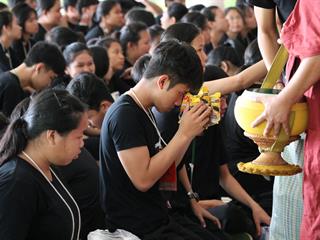 หน่วยกิจการนิสิตและทำนุบำรุงศิลปวัฒนธรรม,พร้อมด้วยสโมสรนิสิตฯ,คณะรัฐศาสตร์และสังคมศาสตร์,มหาวิทยาลัยพะเยา,ร่วมกันจัดโครงการสานสัมพันธ์สิงห์กว๊าน-พิราบขาว