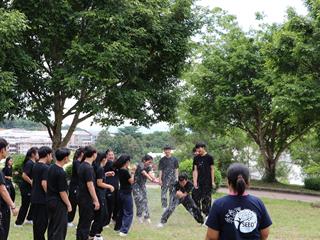 หน่วยกิจการนิสิตและทำนุบำรุงศิลปวัฒนธรรม,พร้อมด้วยสโมสรนิสิตฯ,คณะรัฐศาสตร์และสังคมศาสตร์,มหาวิทยาลัยพะเยา,ร่วมกันจัดโครงการสานสัมพันธ์สิงห์กว๊าน-พิราบขาว