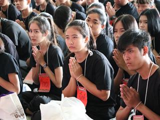 หน่วยกิจการนิสิตและทำนุบำรุงศิลปวัฒนธรรม,พร้อมด้วยสโมสรนิสิตฯ,คณะรัฐศาสตร์และสังคมศาสตร์,มหาวิทยาลัยพะเยา,ร่วมกันจัดโครงการสานสัมพันธ์สิงห์กว๊าน-พิราบขาว