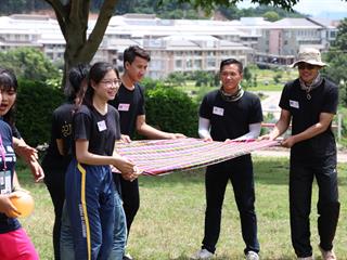 หน่วยกิจการนิสิตและทำนุบำรุงศิลปวัฒนธรรม,พร้อมด้วยสโมสรนิสิตฯ,คณะรัฐศาสตร์และสังคมศาสตร์,มหาวิทยาลัยพะเยา,ร่วมกันจัดโครงการสานสัมพันธ์สิงห์กว๊าน-พิราบขาว