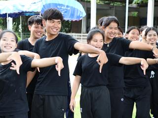 หน่วยกิจการนิสิตและทำนุบำรุงศิลปวัฒนธรรม,พร้อมด้วยสโมสรนิสิตฯ,คณะรัฐศาสตร์และสังคมศาสตร์,มหาวิทยาลัยพะเยา,ร่วมกันจัดโครงการสานสัมพันธ์สิงห์กว๊าน-พิราบขาว