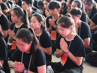 หน่วยกิจการนิสิตและทำนุบำรุงศิลปวัฒนธรรม,พร้อมด้วยสโมสรนิสิตฯ,คณะรัฐศาสตร์และสังคมศาสตร์,มหาวิทยาลัยพะเยา,ร่วมกันจัดโครงการสานสัมพันธ์สิงห์กว๊าน-พิราบขาว