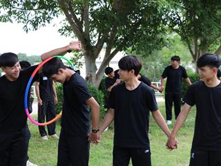หน่วยกิจการนิสิตและทำนุบำรุงศิลปวัฒนธรรม,พร้อมด้วยสโมสรนิสิตฯ,คณะรัฐศาสตร์และสังคมศาสตร์,มหาวิทยาลัยพะเยา,ร่วมกันจัดโครงการสานสัมพันธ์สิงห์กว๊าน-พิราบขาว