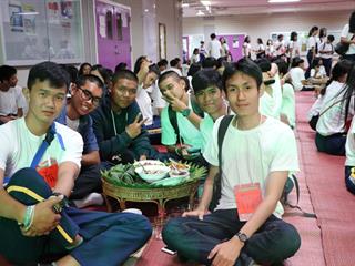 หน่วยกิจการนิสิตและทำนุบำรุงศิลปวัฒนธรรม,พร้อมด้วยสโมสรนิสิตฯ,คณะรัฐศาสตร์และสังคมศาสตร์,มหาวิทยาลัยพะเยา,ร่วมกันจัดกิจกรรม,“,ฮับขวัญน้องหล้า,นักพัฒนานักปกครอง,2561,กิ๋นหอมต๋อมม่วน,ฉลองขวัญช่อใหม่,”