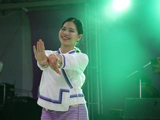 หน่วยกิจการนิสิตและทำนุบำรุงศิลปวัฒนธรรม,พร้อมด้วยสโมสรนิสิตฯ,คณะรัฐศาสตร์และสังคมศาสตร์,มหาวิทยาลัยพะเยา,ร่วมกันจัดกิจกรรม,“,ฮับขวัญน้องหล้า,นักพัฒนานักปกครอง,2561,กิ๋นหอมต๋อมม่วน,ฉลองขวัญช่อใหม่,”