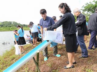 มหาวิทยาลัยพะเยา,จัดกิจกรรมปล่อยพันธ์ปลาน้ำจืด,10,000,ตัว,เฉลิมพระเกียรติ,เนื่องในวันเฉลิมพระชนมพรรษา,86,พรรษา,สมเด็จพระนางเจ้าสิริกิติ์,พระบรมราชินีนาถในรัชกาลที่,9