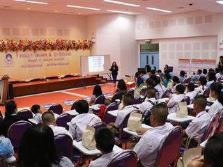 คณะศิลปศาสตร์จัดการประเมินติดตามรายงานความก้าวหน้า,โครงการ,“1,คณะ,1,โมเดล”