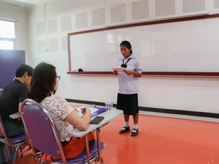 คณะศิลปศาสตร์จัดโครงการประกวดการอ่านออกเสียงนิทานภาษาอังกฤษ,(U-School)