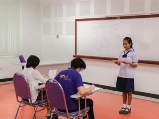 คณะศิลปศาสตร์จัดโครงการประกวดการอ่านออกเสียงนิทานภาษาอังกฤษ,(U-School)