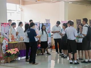 คณะศิลปศาสตร์เข้าร่วมจัดนิทรรศการวิชาการ,UP,Open,House,2018